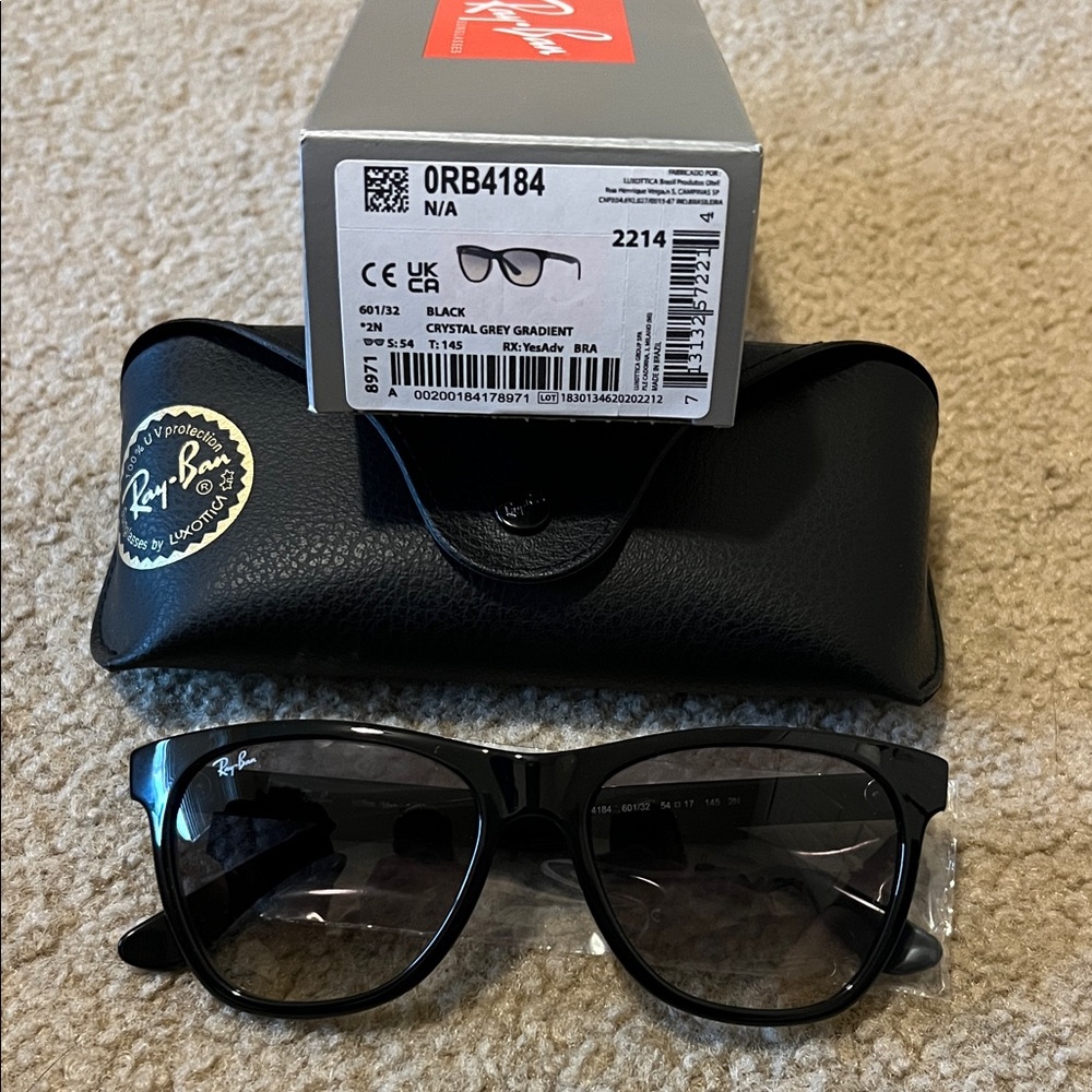 Ray-Ban Crystal Grey Gradient Sunglasses NWT